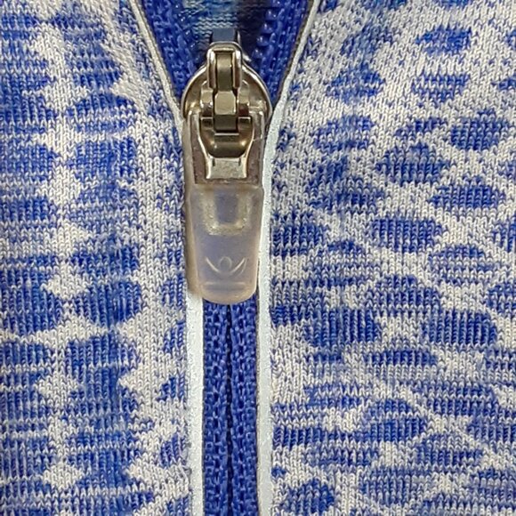 Kirkland Signature Woman's Athletic Top Size SMALL, Long Sleeve, Thumbholes, Zip - Picture 4 of 8